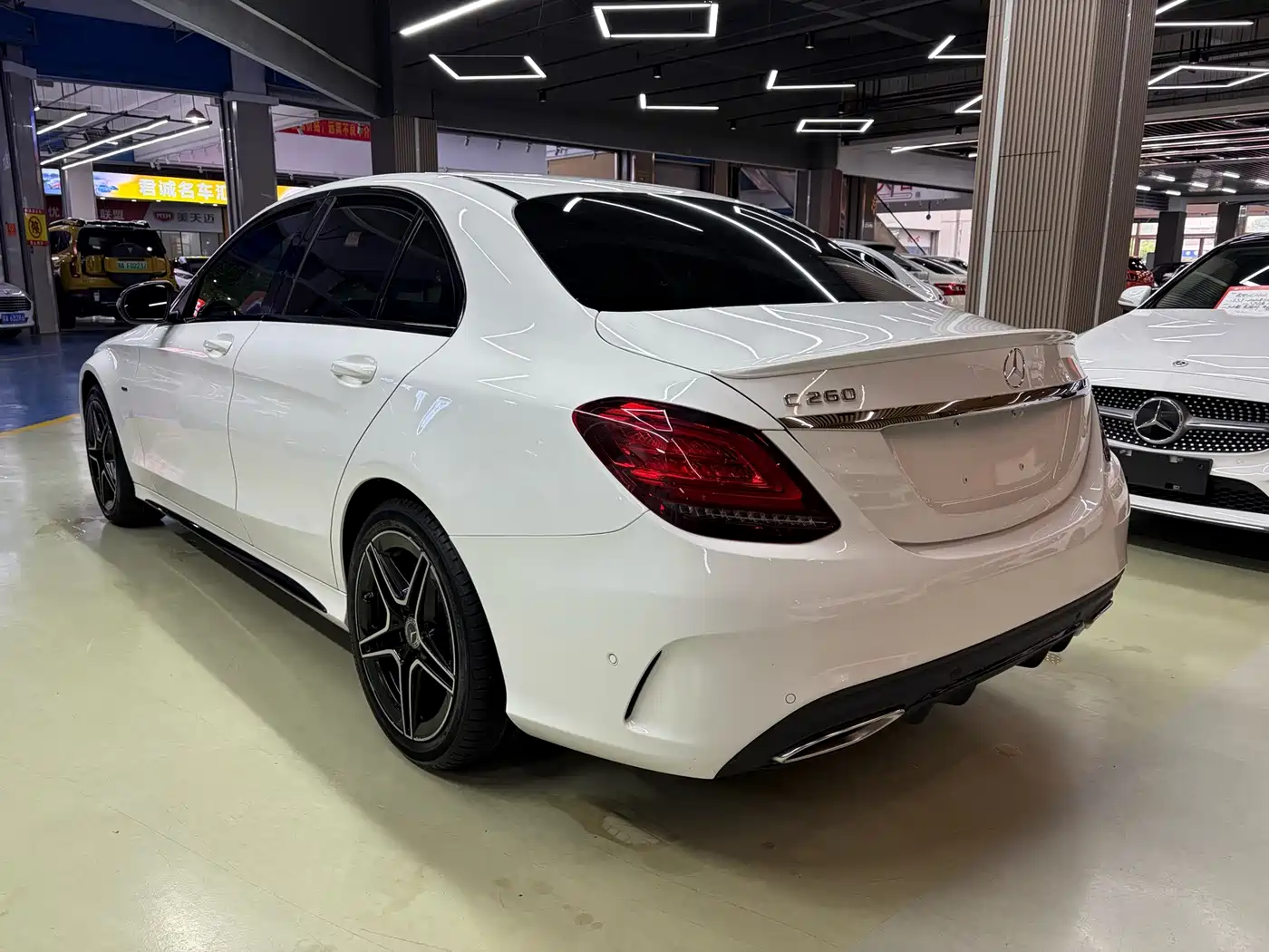 MERCEDES-BENZ CLASS C