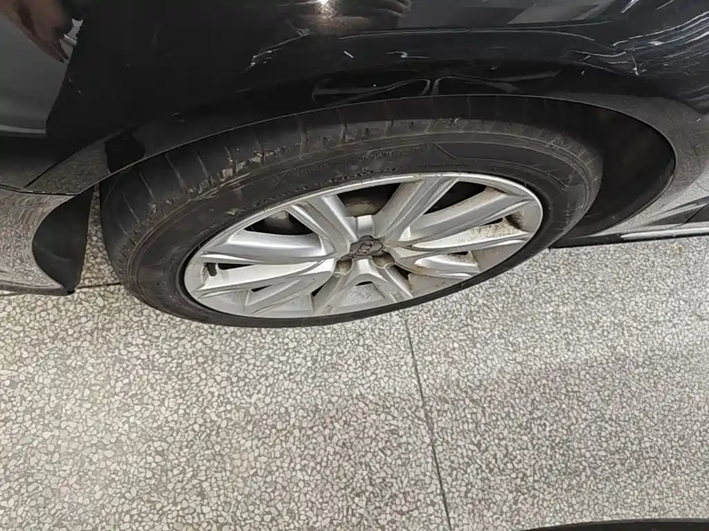 Фото 23 - Audi A6L