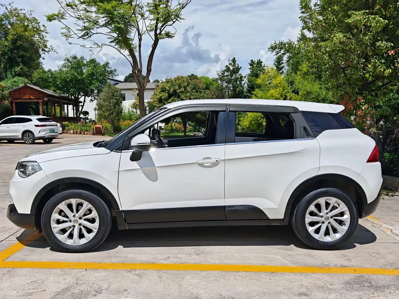 Zhonghua V3 2016 2016 1.5L Manual Comfort