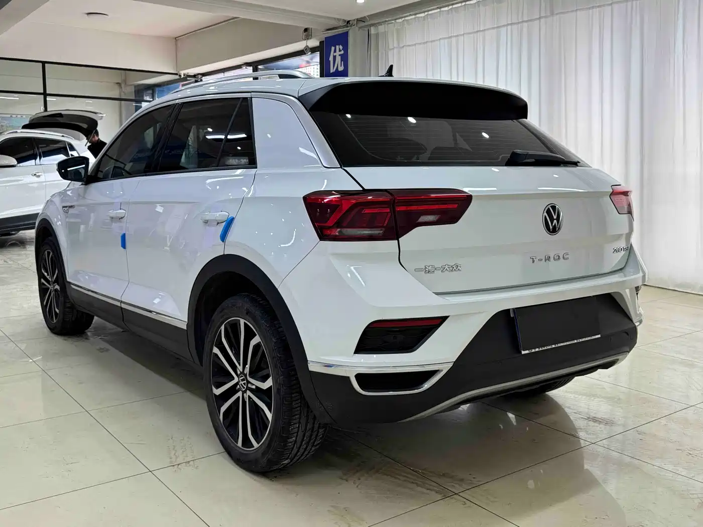 Volkswagen T-ROC 2022 280TSI DSG 2WD Comfort PLUS фото 4