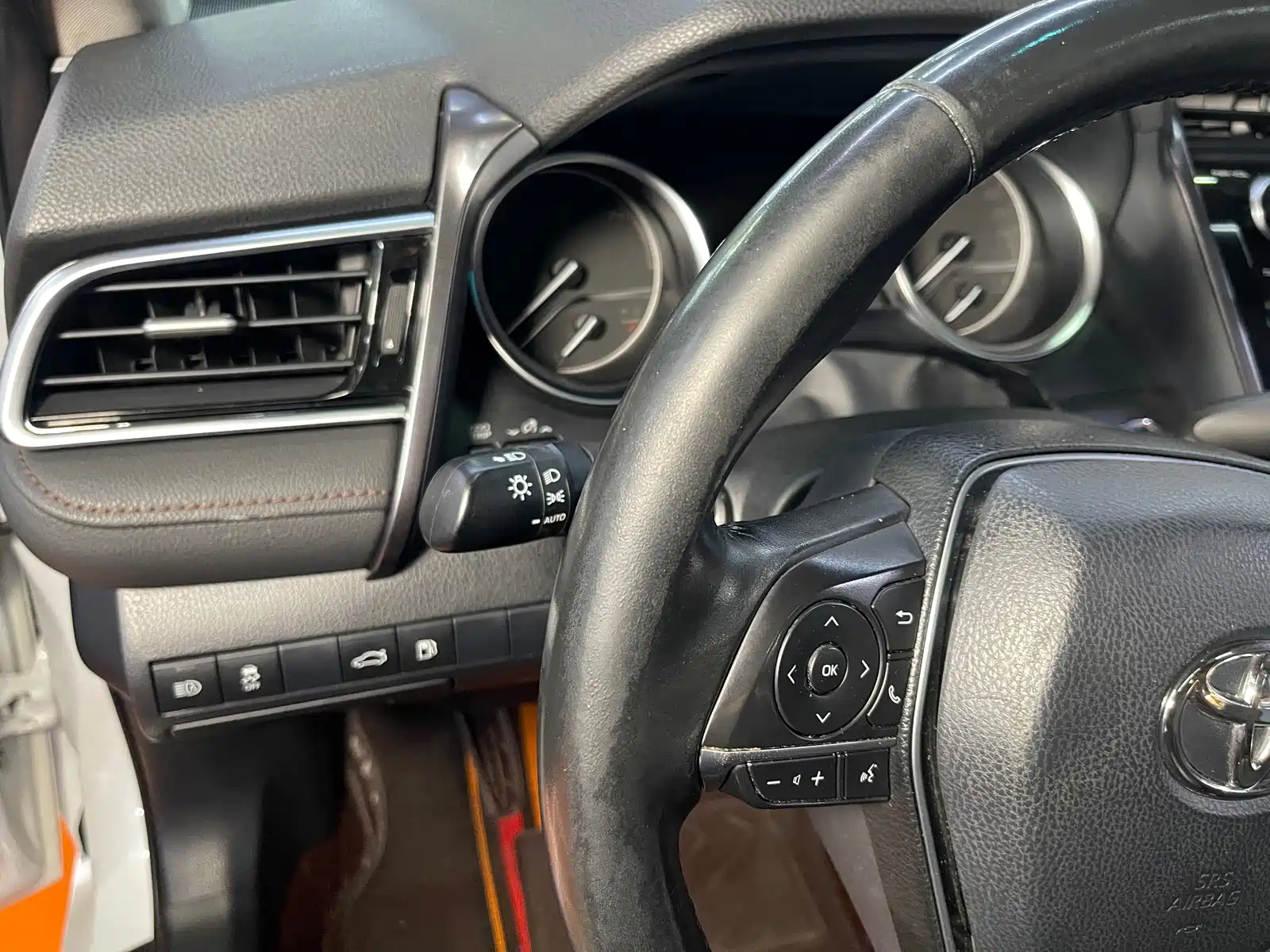 Фото 7 - Toyota Camry