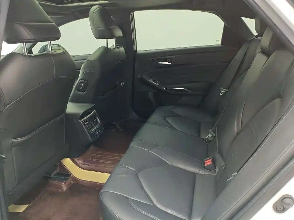 Toyota Avalon 2019 2.0L Luxury Edition (China VI) фото 7