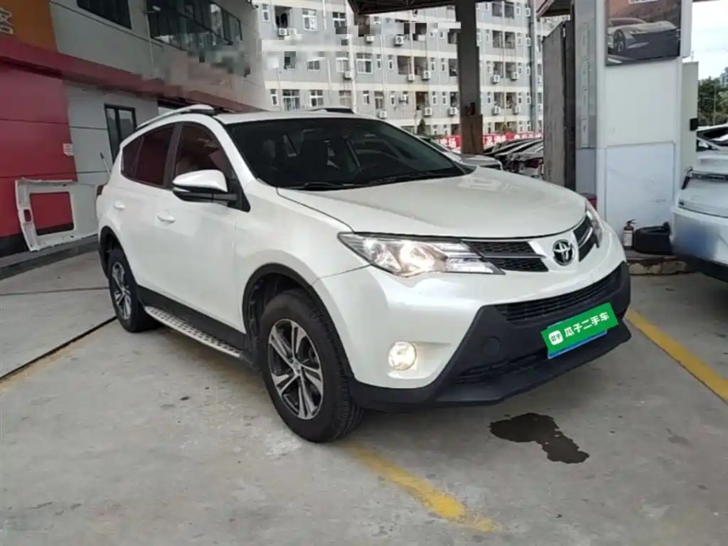 Toyota RAV4 Rongfang 2015 2.0L CVT 2WD Trend Edition фото 4