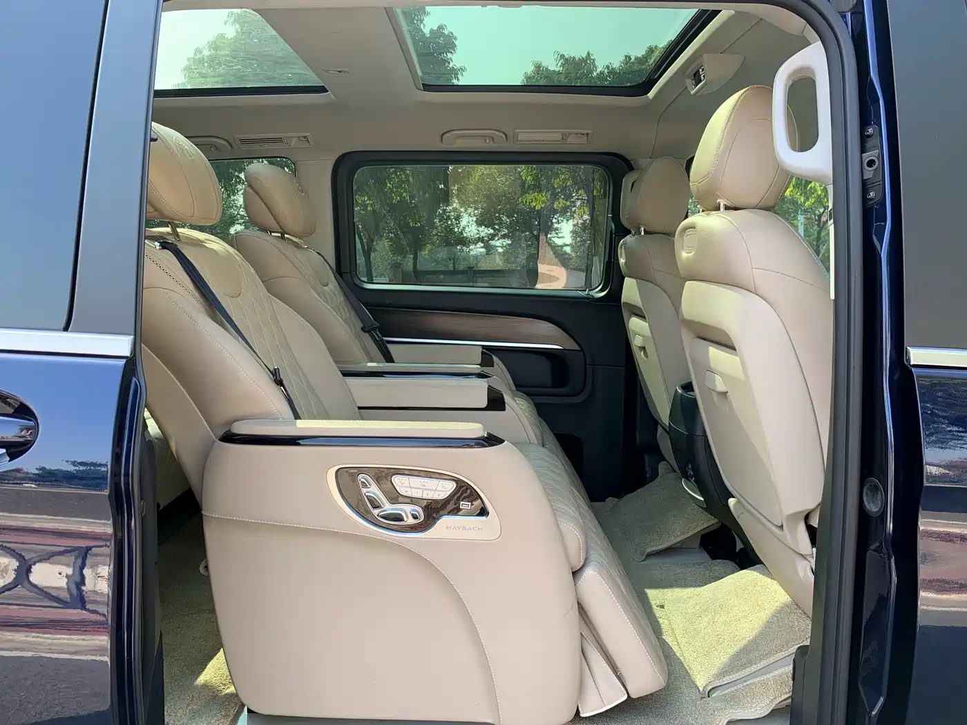 Mercedes-Benz V-Class 2022 V 260 Prestige Edition фото 17