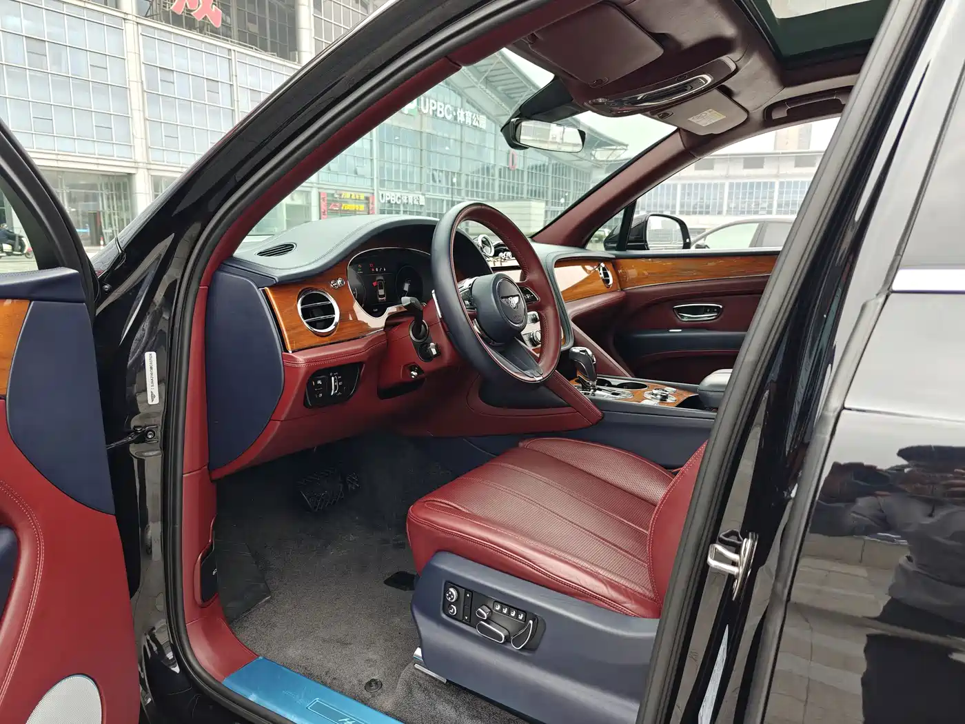 BENTLEY TIMYUE PLUG IN HYBRID