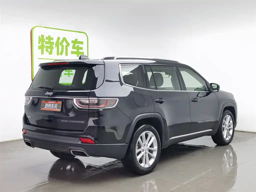 JEEP GRAND COMMANDER