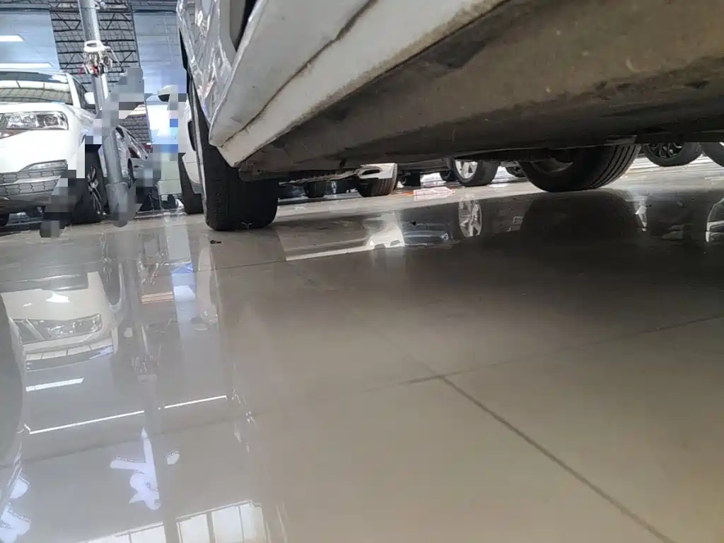 Фото 21 - Audi A4L