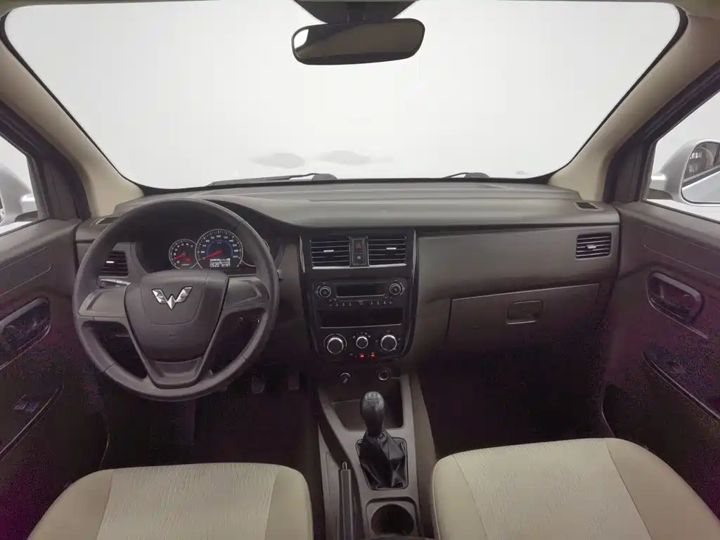 Wuling Motors Wuling Rongguang V 2017 2016 1.2L Standard