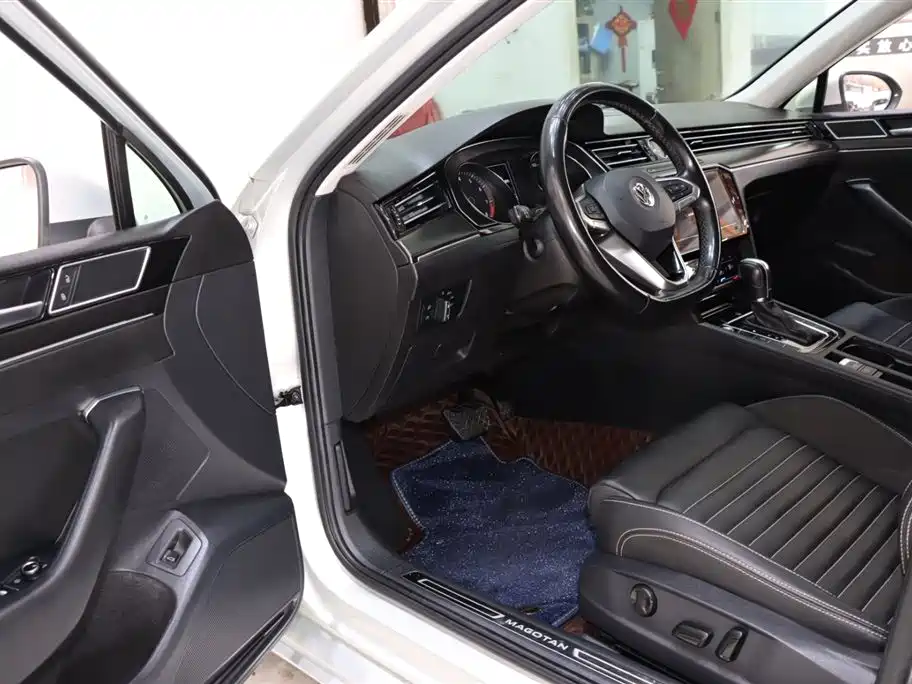 Volkswagen Magotan 2020 280TSI DSG Leading фото 8