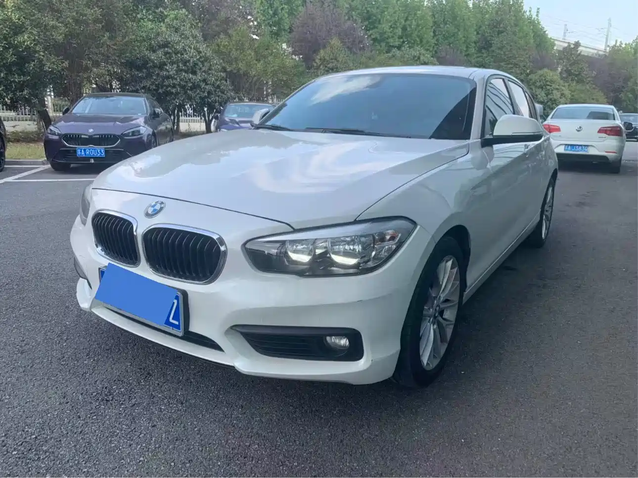 Photo 1 - BMW 1 Series (Import)