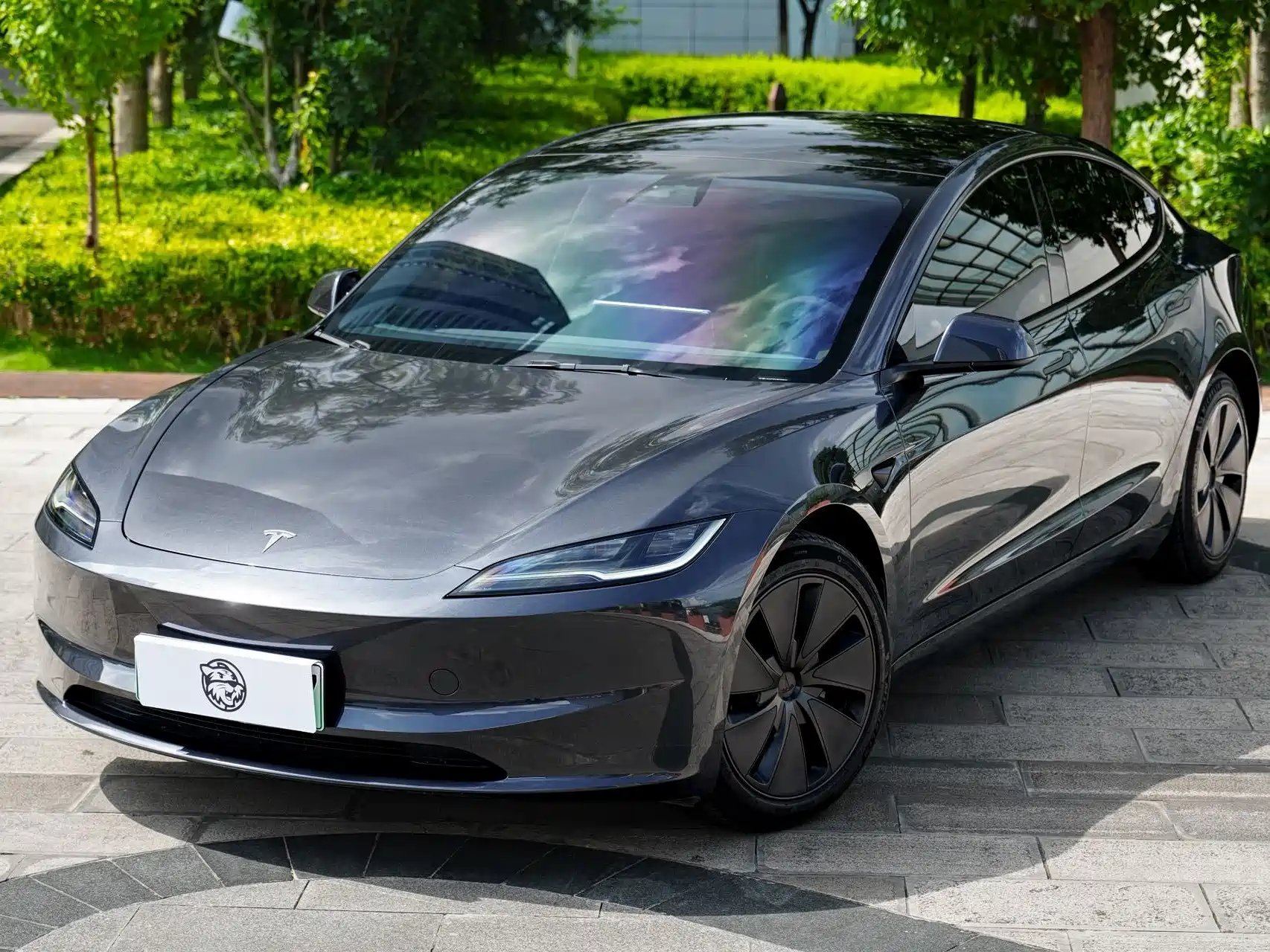 Фото 4 - Tesla Model 3