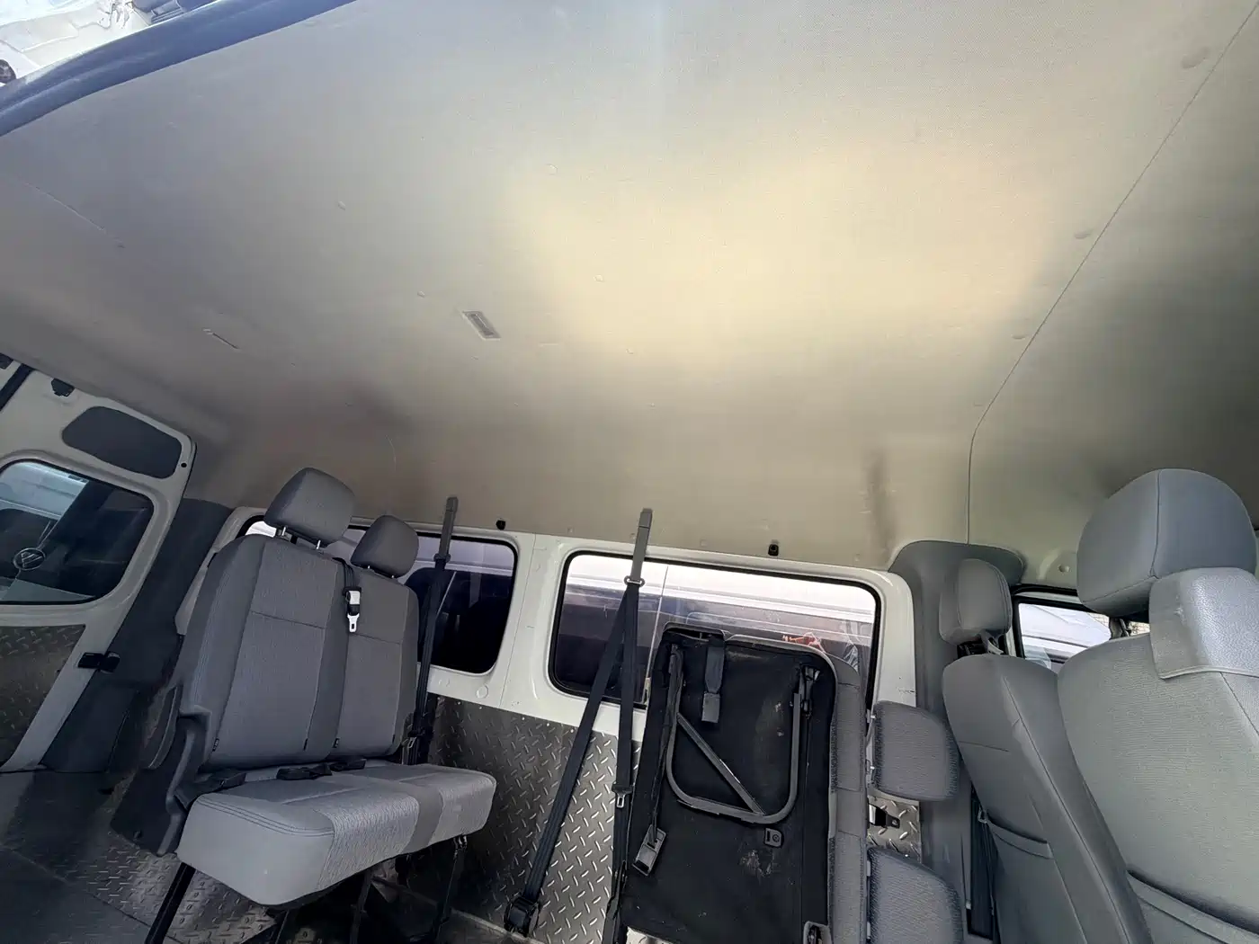 Foton Tuyano 2021 2021 2.8T Manual Tongtu Extended Wheelbase Medium Roof 6/7-Seater F2.8NS6B177L