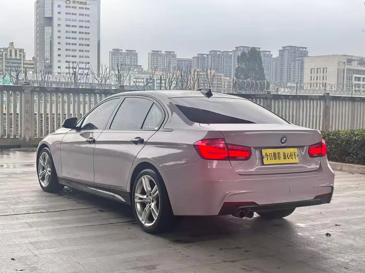 BMW 3 Series 2017 320Li M Sport фото 3