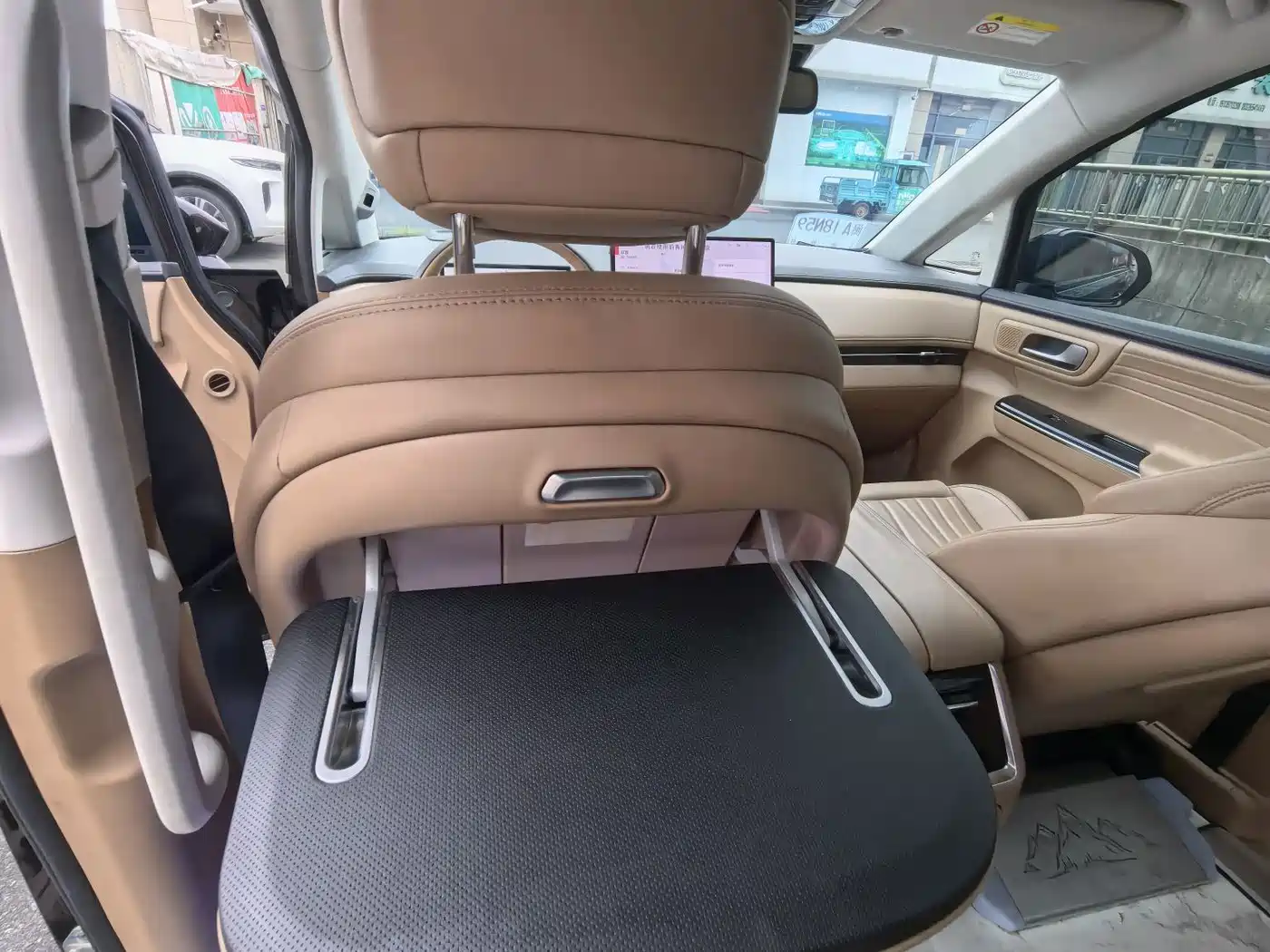 JAC Refine Refine RF8 PHEV 2024 2024 HarmonyOS Edition 1.5T 150KM Flagship (LFP)