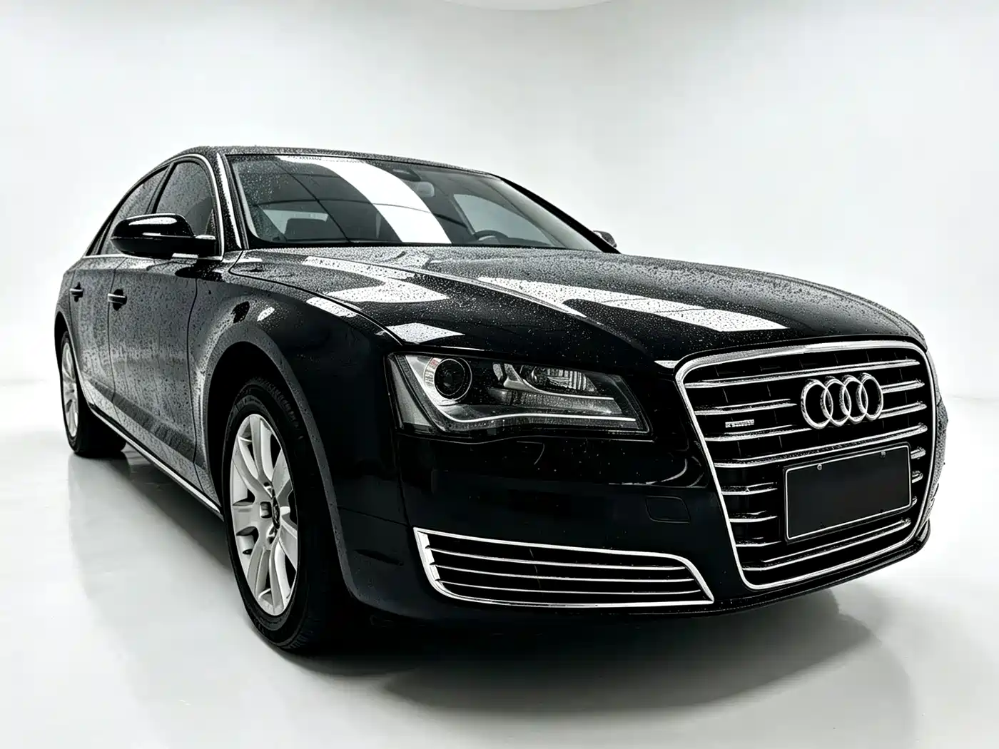 Фото 3 - Audi A8
