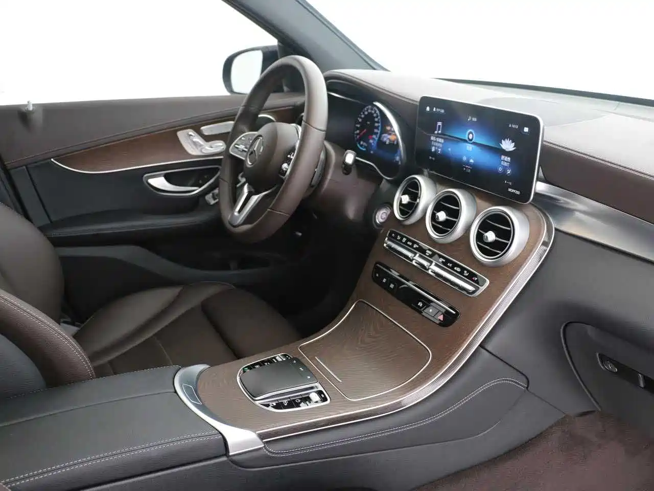 Mercedes-Benz GLC 2021 GLC 260 L 4MATIC Luxury фото 7