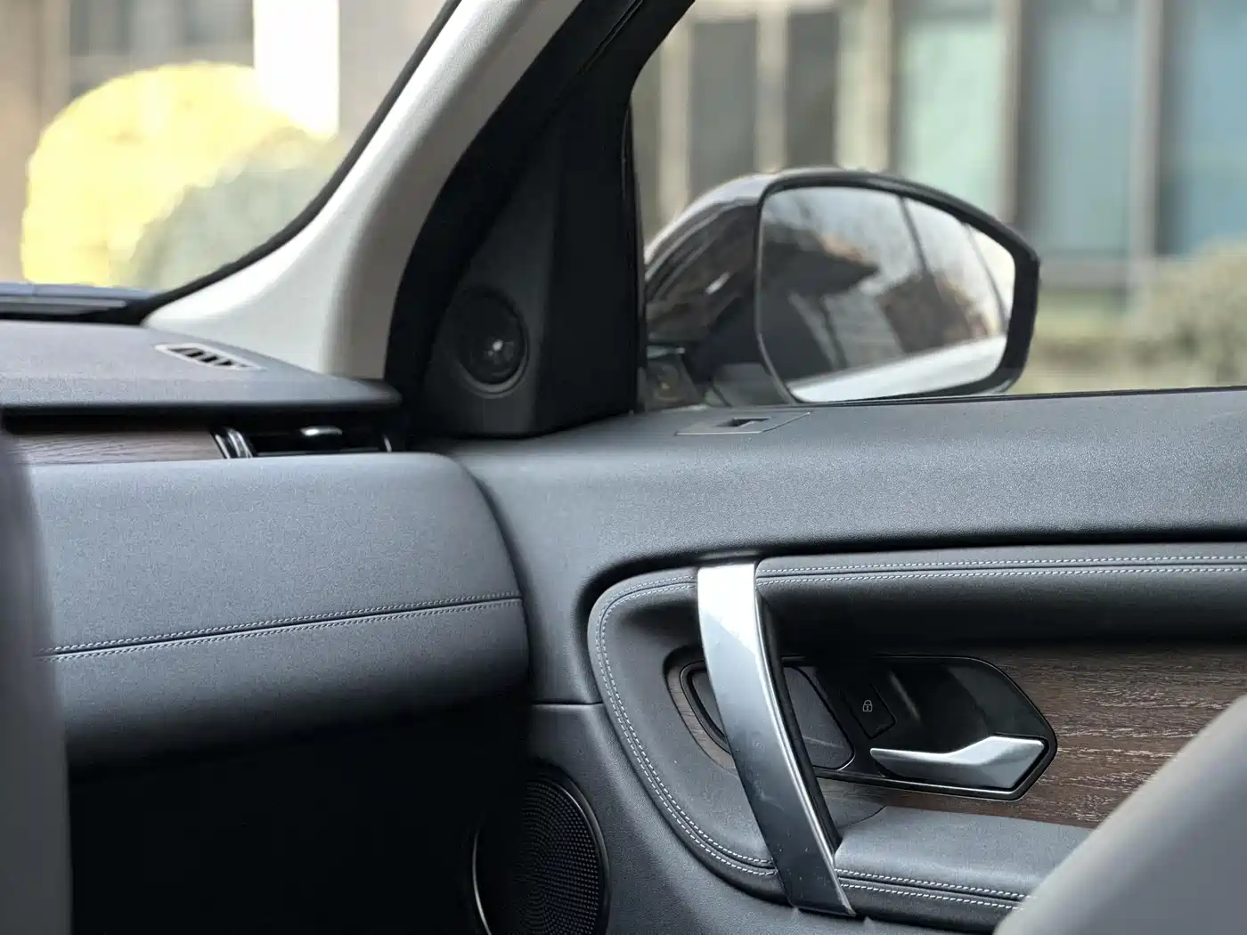 Land Rover Discovery Sport 2024 Performance Technology Edition фото 10