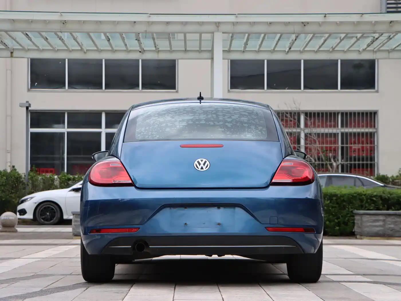 Volkswagen Beetle 2017 180TSI Enjoy фото 5