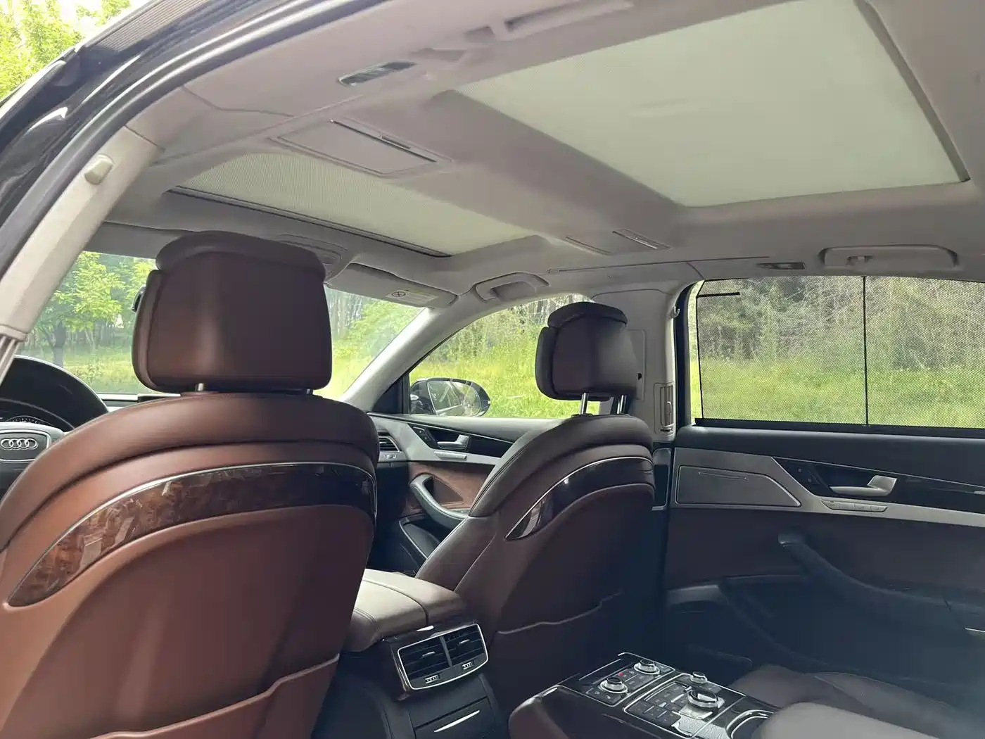 Photo 15 - Audi A8
