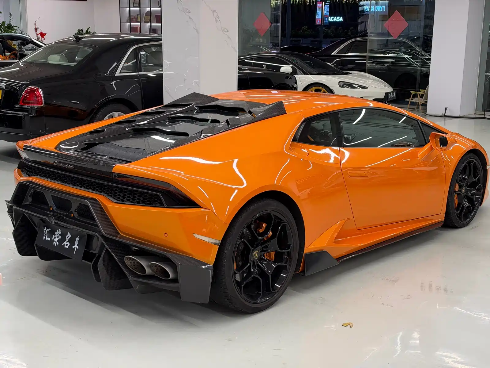 Фото 11 - Lamborghini Huracán