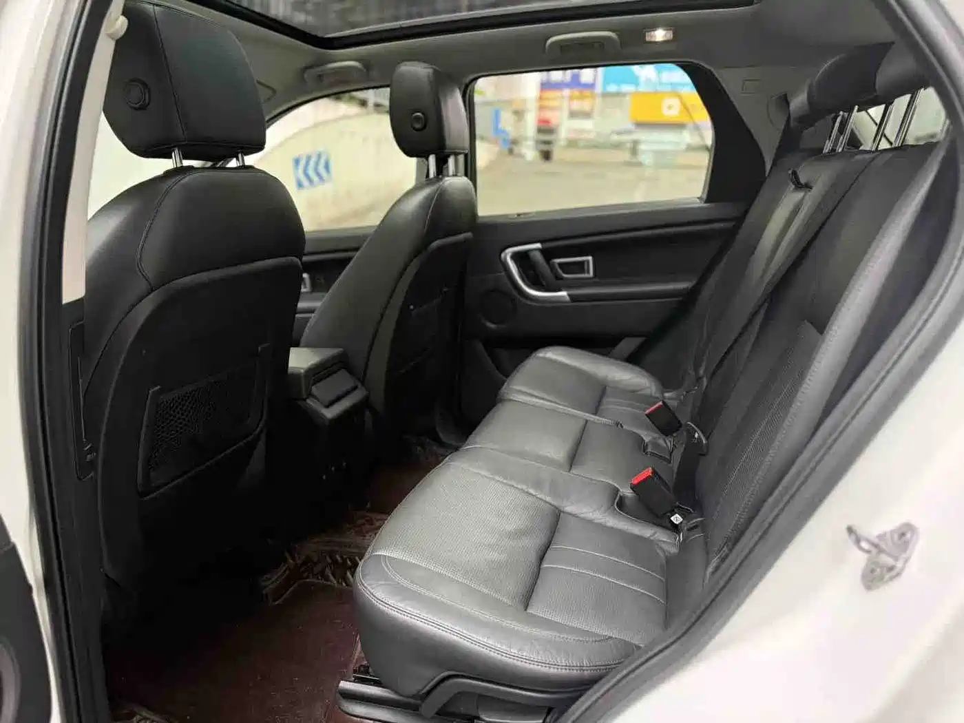 Land Rover Discovery Sport 2018 240PS HSE Edition фото 8