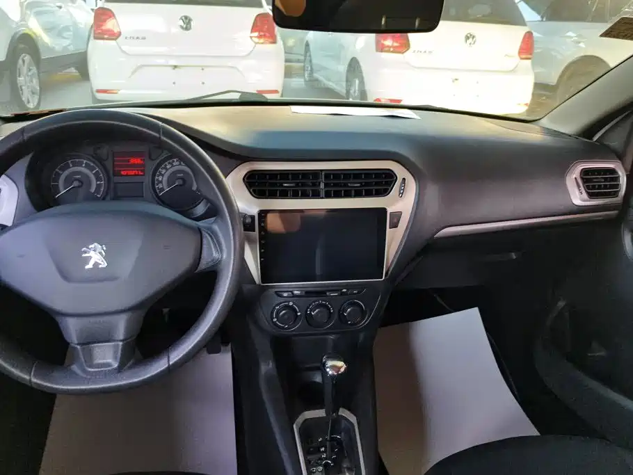 Photo 13 - Peugeot 301