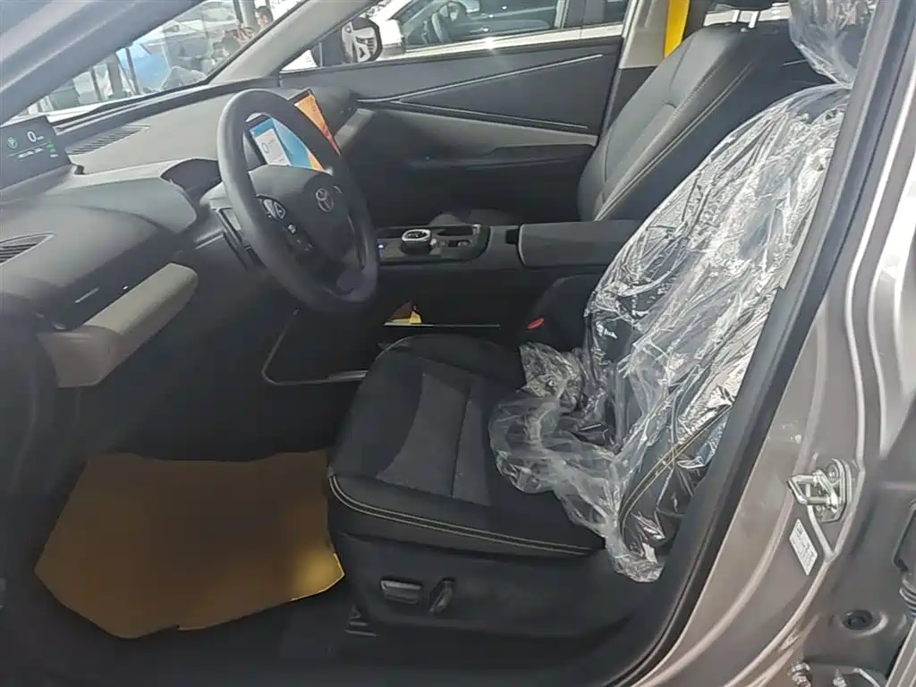 Toyota bZ5 2025 550 JOY фото 15
