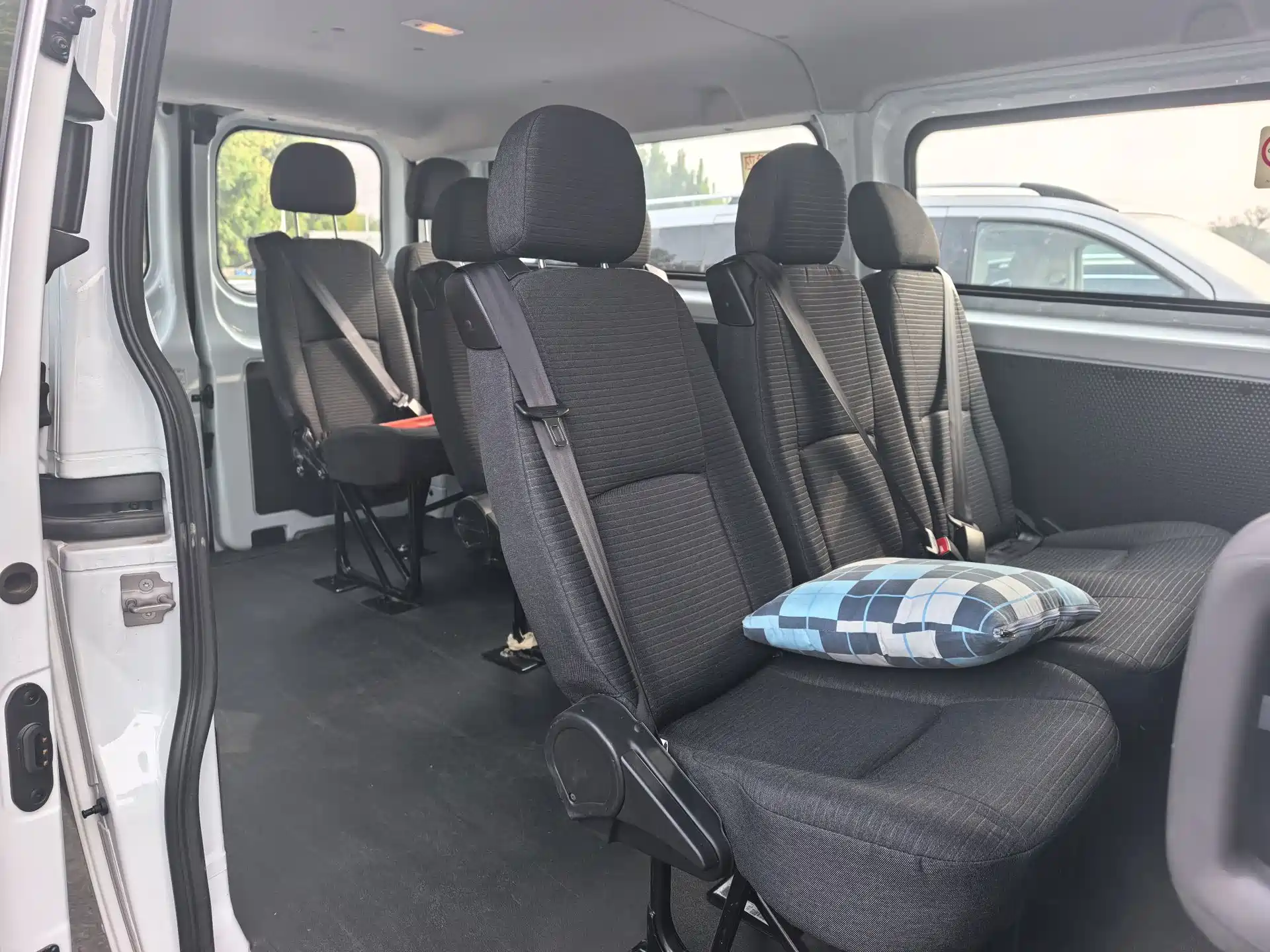 Photo 8 - Ford Transit