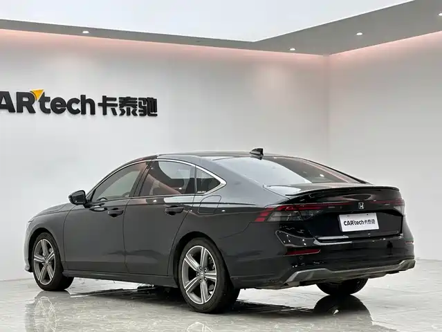 Honda Accord 2023 260TURBO Excellence Edition — фото 3