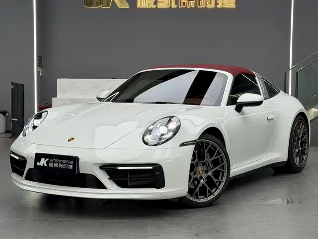 Porsche 911 Targa 4 3.0T