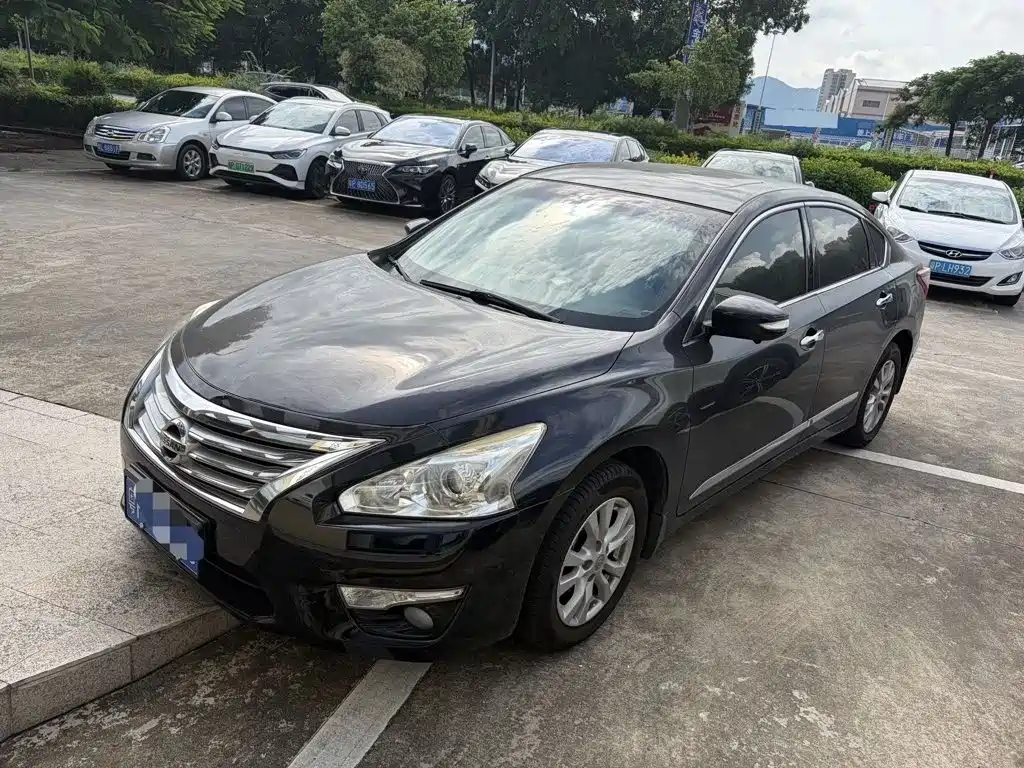Фото 1 - Nissan Teana