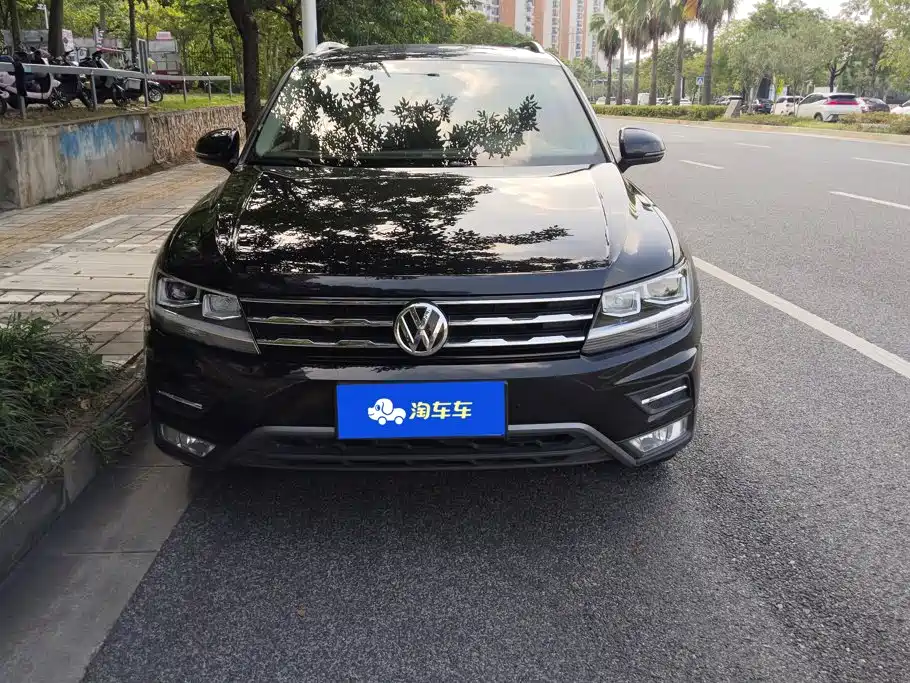 Фото 2 - Volkswagen Tiguan L