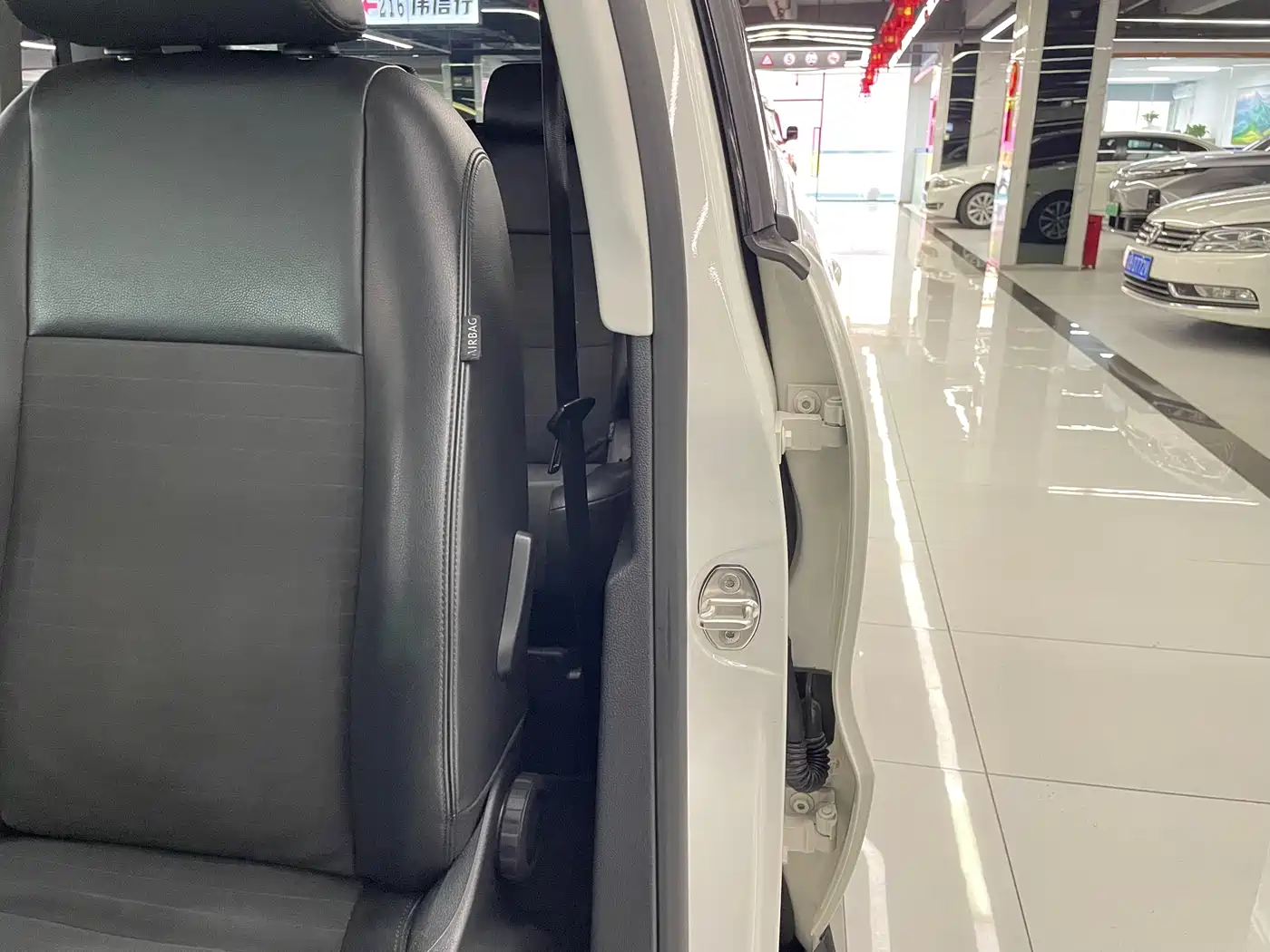 Volkswagen Tiguan 2015 1.8TSI Automatic 2WD Comfortline фото 21