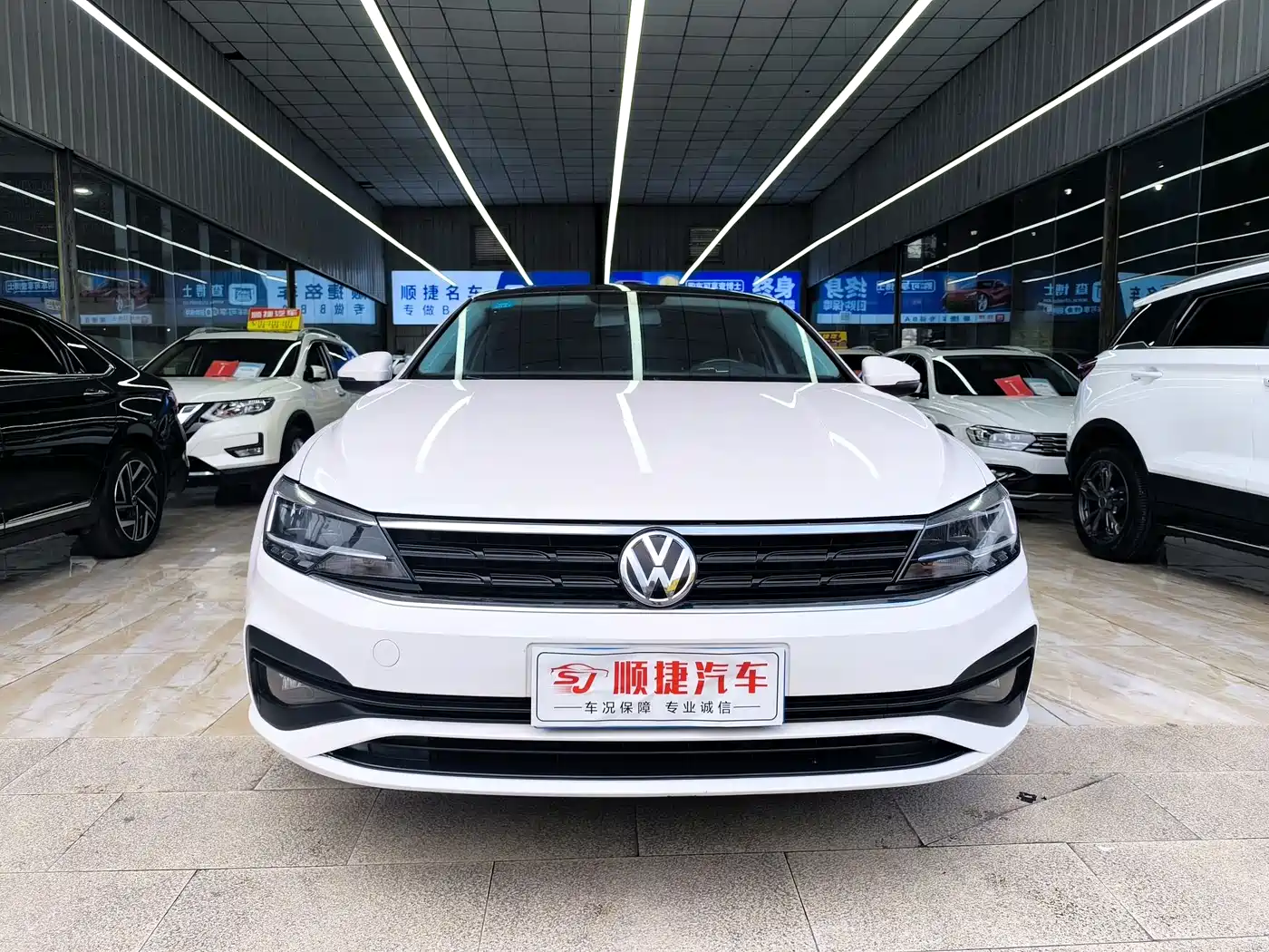 Volkswagen Lamando 2019 230TSI DSG Fashion Edition China VI фото 2