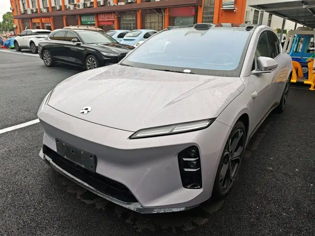 2025 NIO ET5