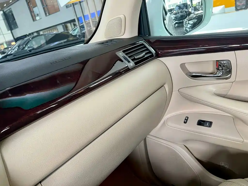 Lexus LX 2011 2009 570