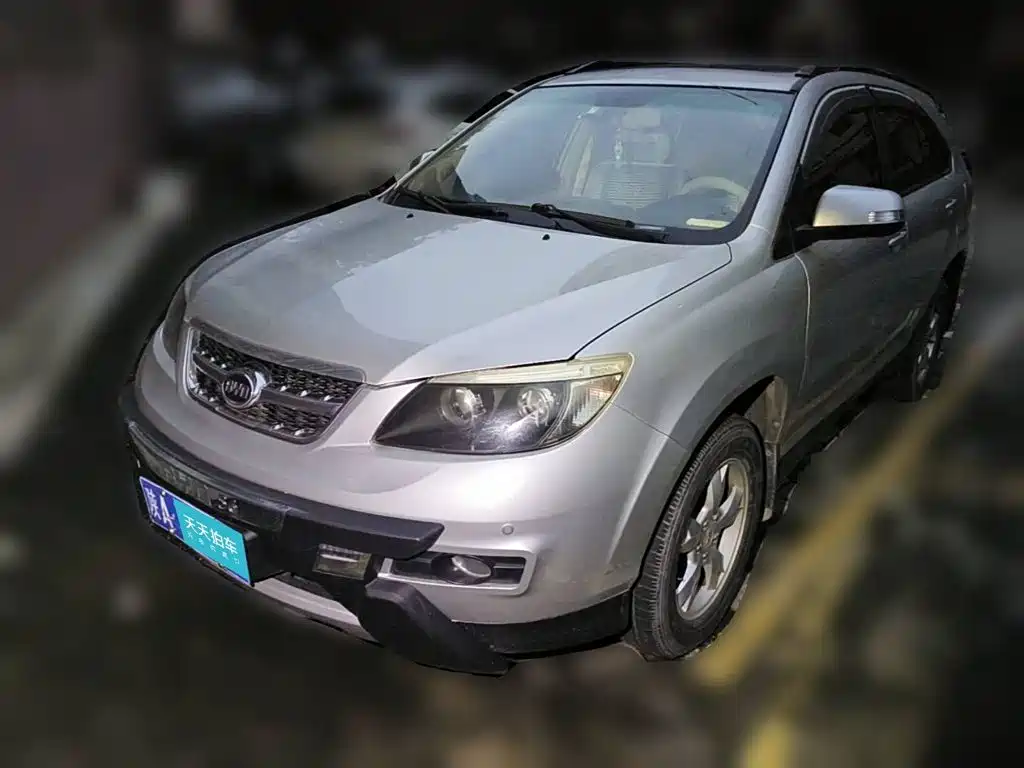 BYD S6 2013 2013 Platinum Edition 2.4L Automatic Executive