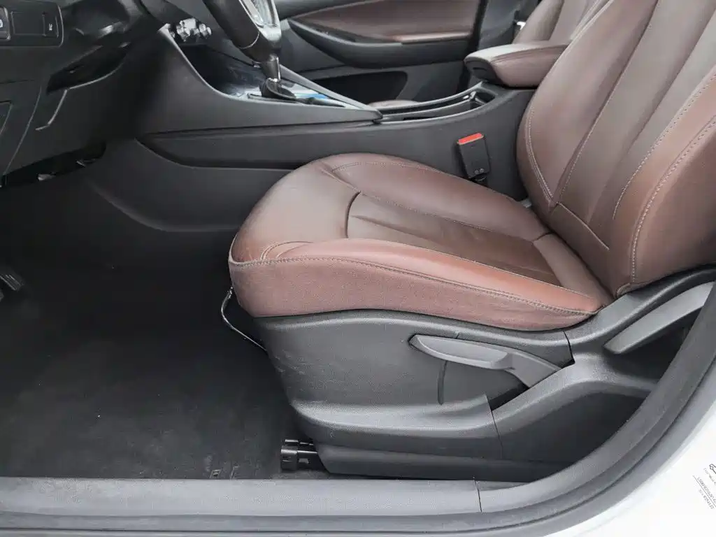 Buick GL6 2018 2018 18T 6-Seater Luxury