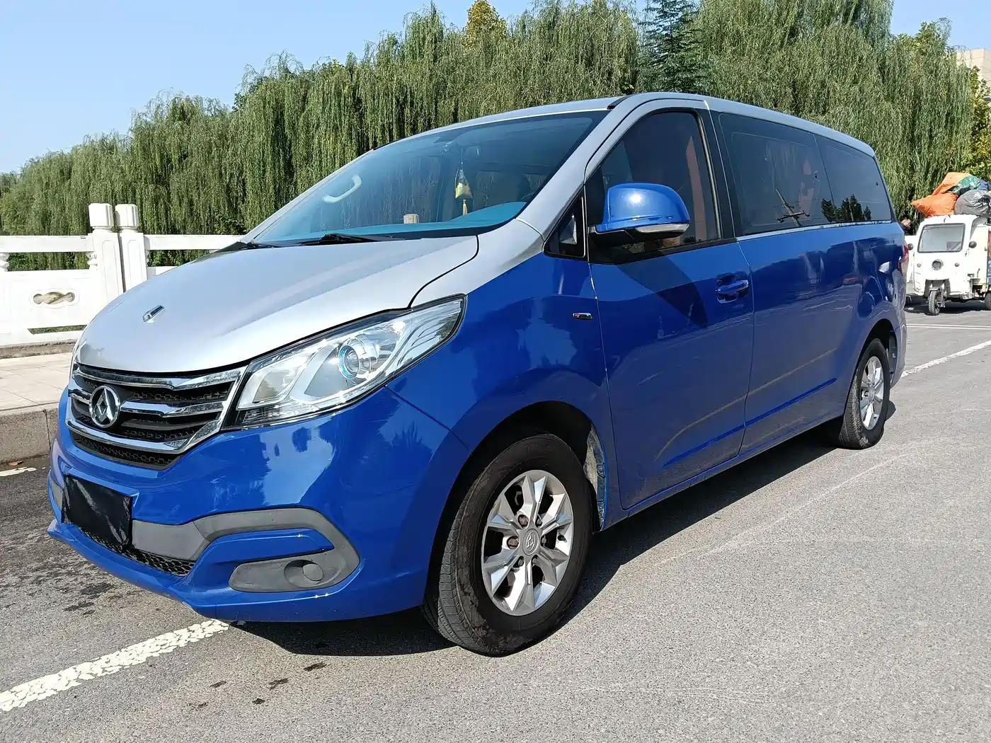 SAIC Maxus Maxus G10 2014 2.0T Automatic Luxury Executive Edition