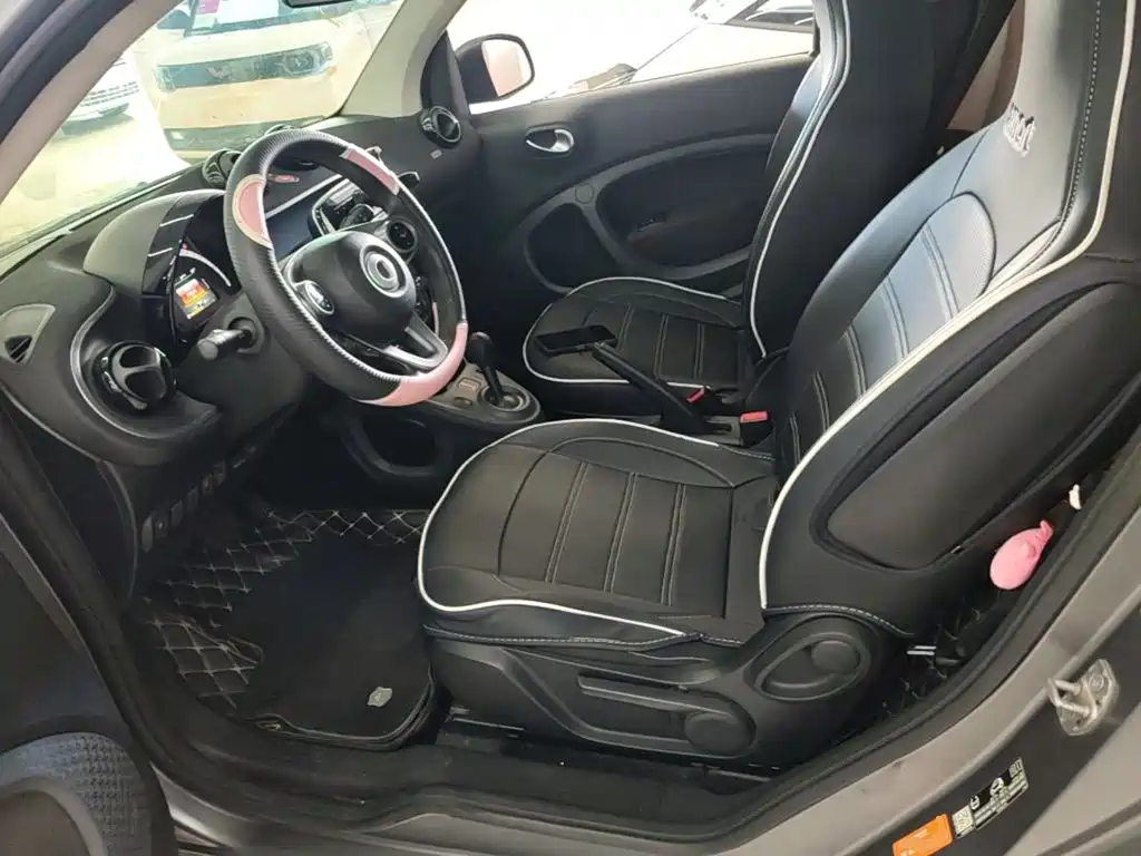 smart fortwo 2018 2018 1.0L 52kW Hardtop Passion Edition China V