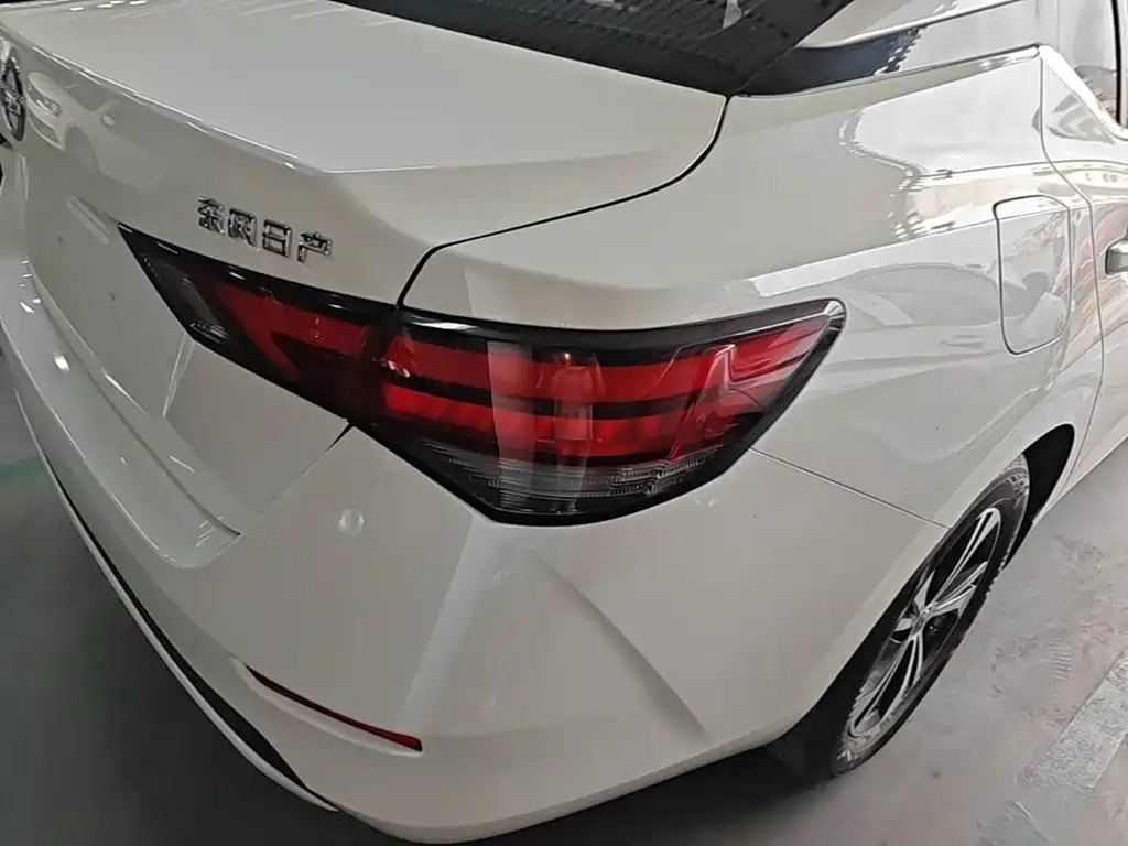 Nissan SYLPHY, миниатюра 8
