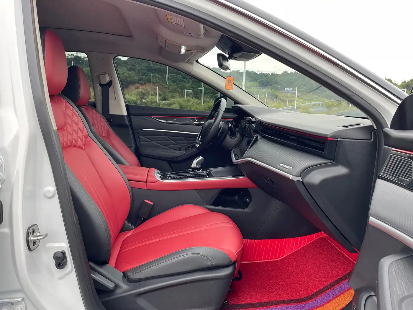 DONGFENG YI HYUN MAX