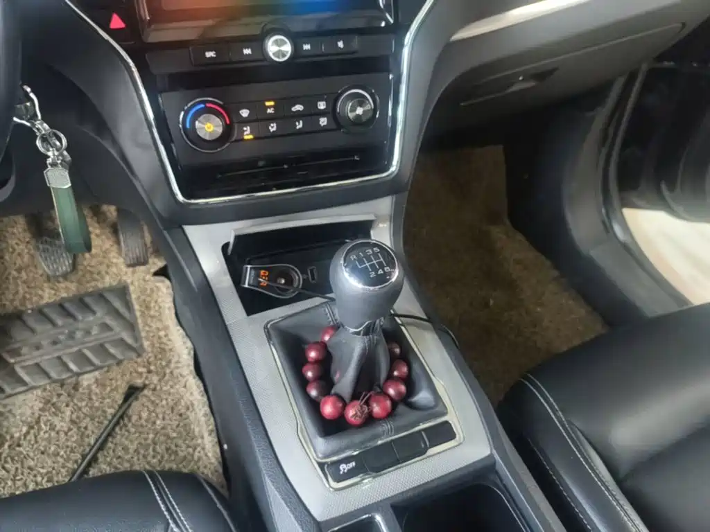 Roewe RX5 2018 2018 20T 2WD Manual Flagship