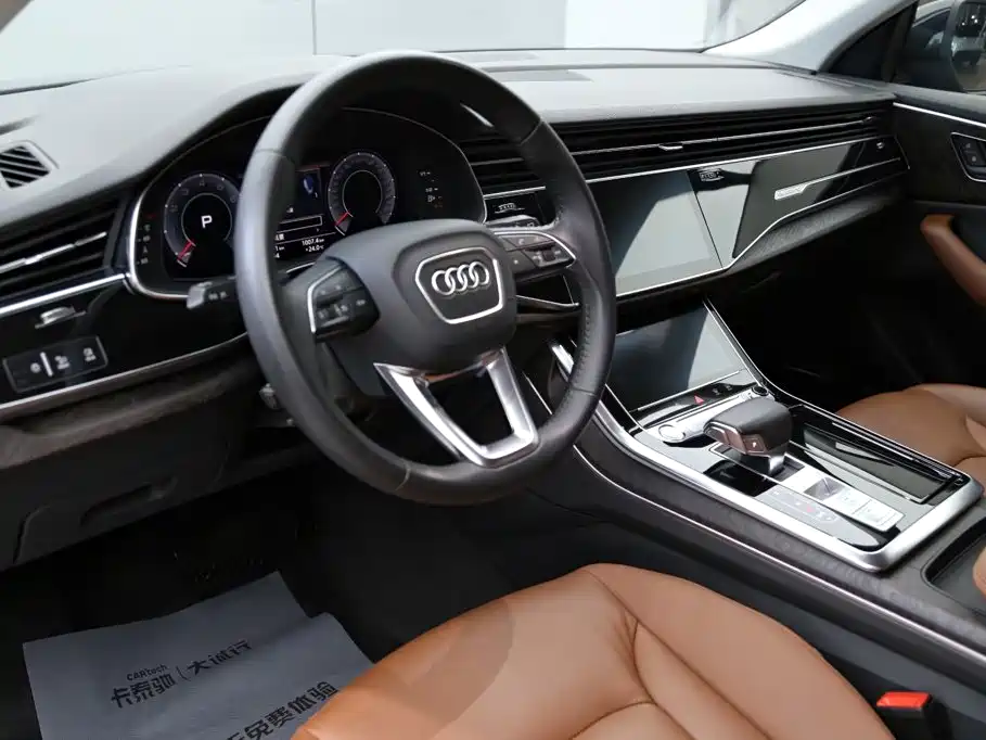 Audi Q8 2020 2019 55 TFSI Luxury Dynamic