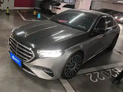 Mercedes-Benz E