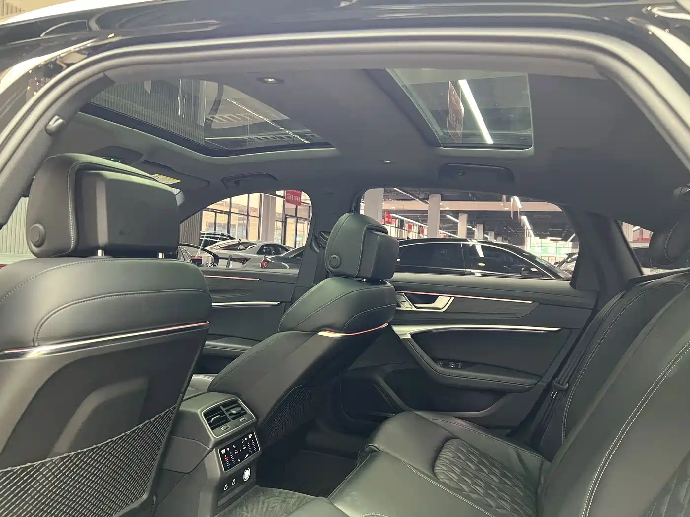 Фото 22 - Audi A6L