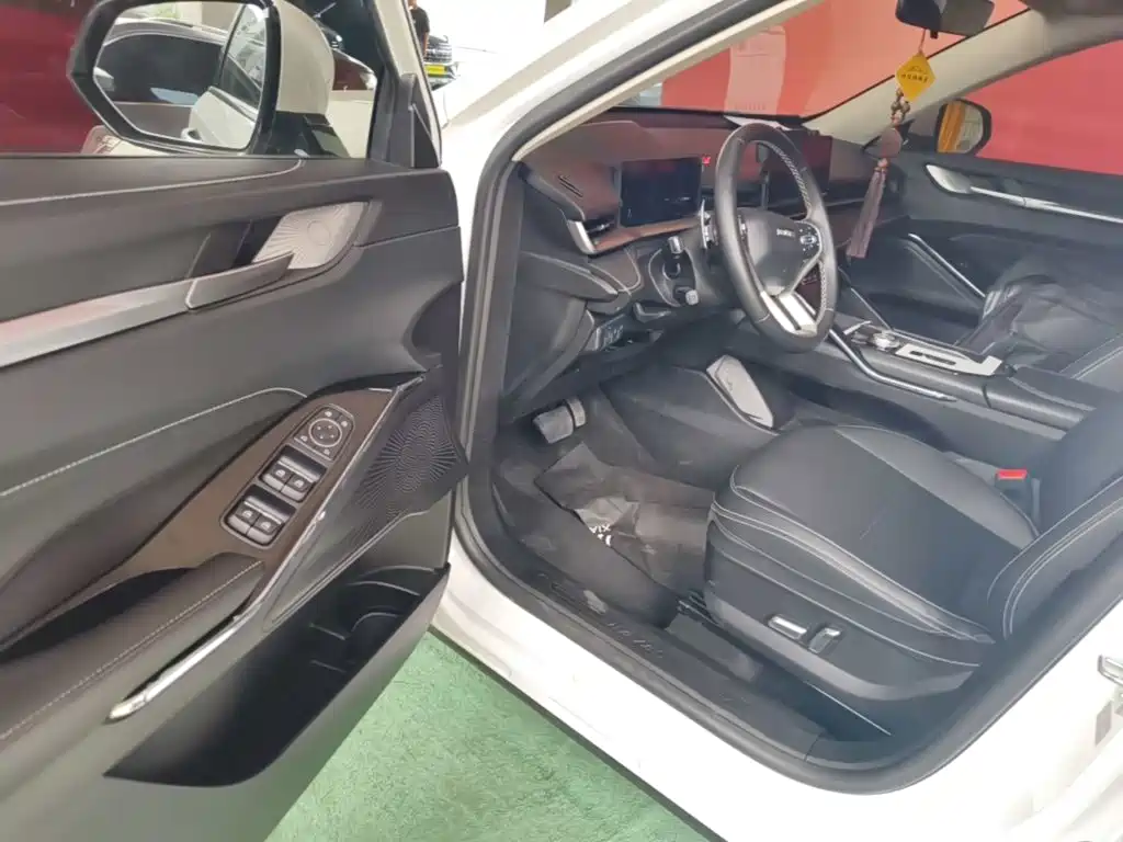 Фото 16 - Haval H6