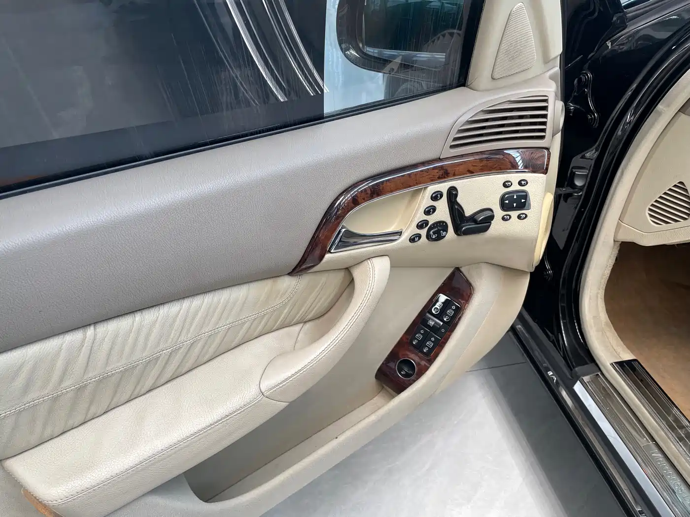 Mercedes-Benz S-Class 2006 2004 S 500