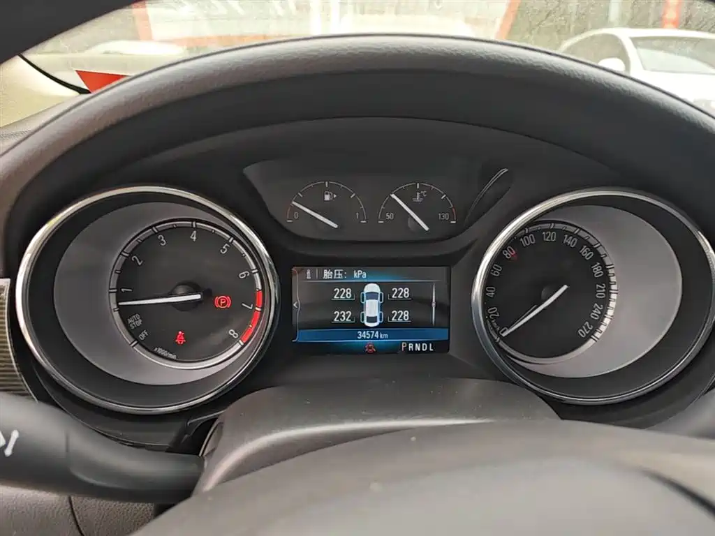 Buick Verano 2017 Sedan 20T DCT Elite фото 12