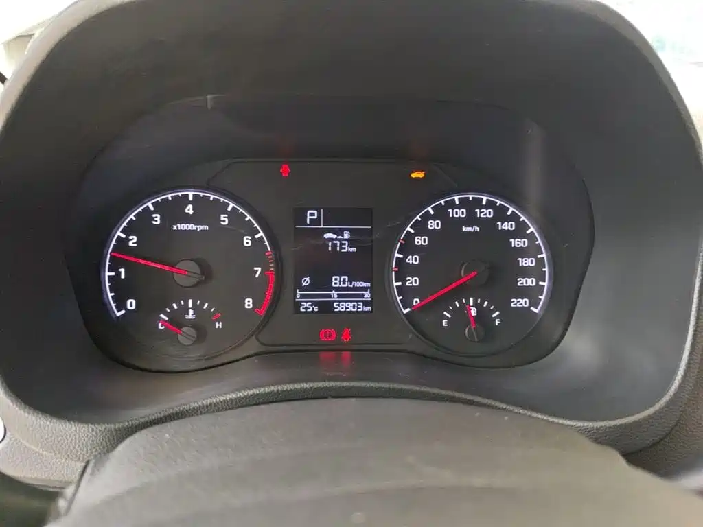 Hyundai Verna 2016 1.4L Automatic Cool Edition GLS фото 12